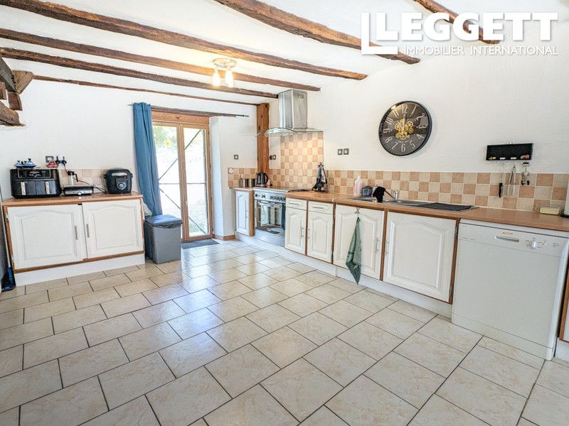 Property photo 3 of 10