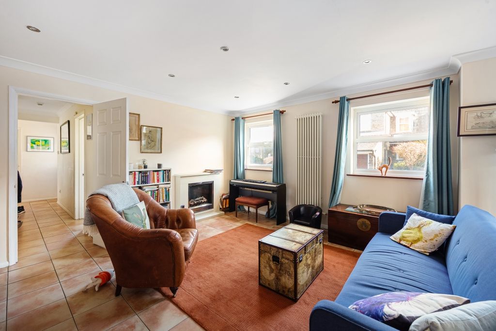 Property photo 3 of 16 094A7287