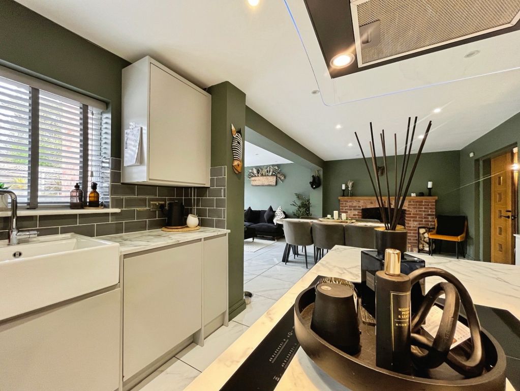 Property photo 2 of 33 4123697
