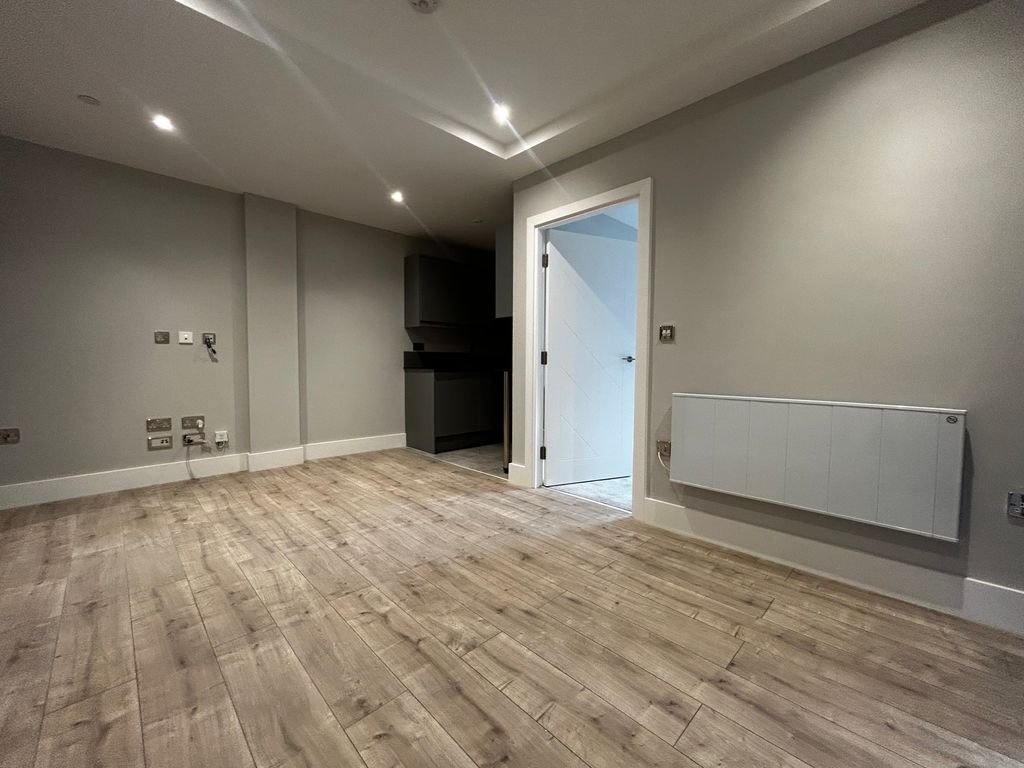 Property photo 2 of 13 Image