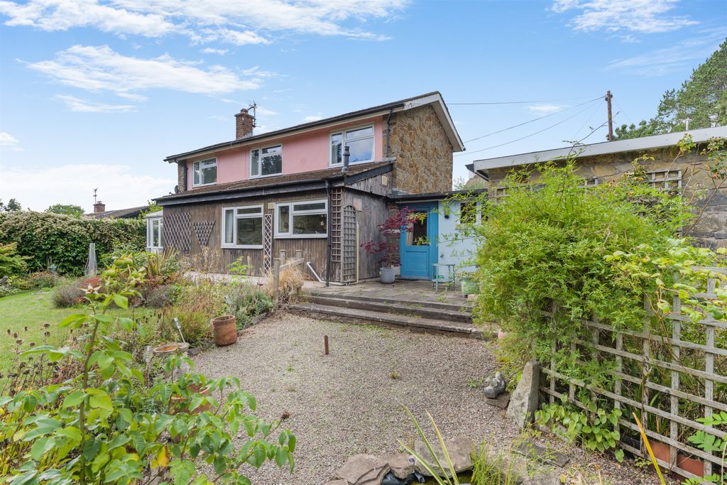 Property photo 2 of 22