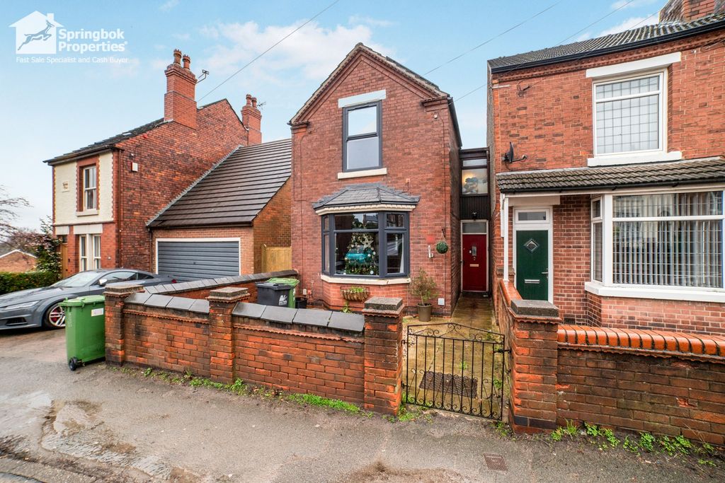 Property photo 1 of 19 Front View