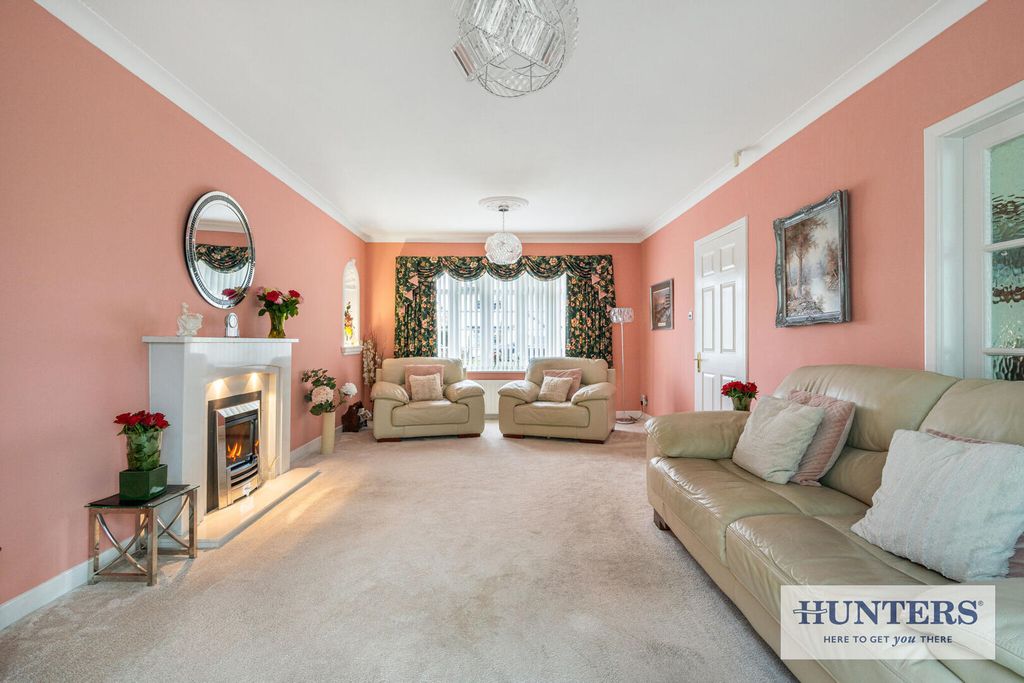 Property photo 3 of 25 Living Room