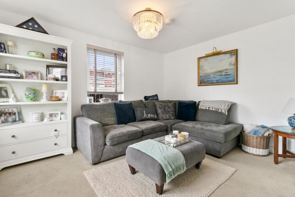 Property photo 2 of 24