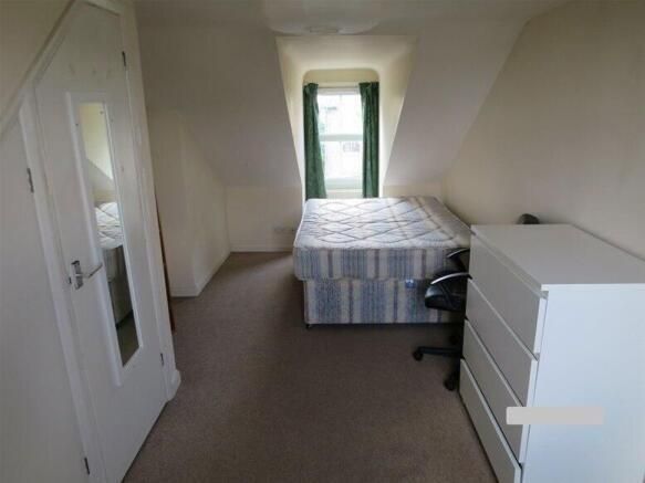 Property photo 3 of 6 Bedroom