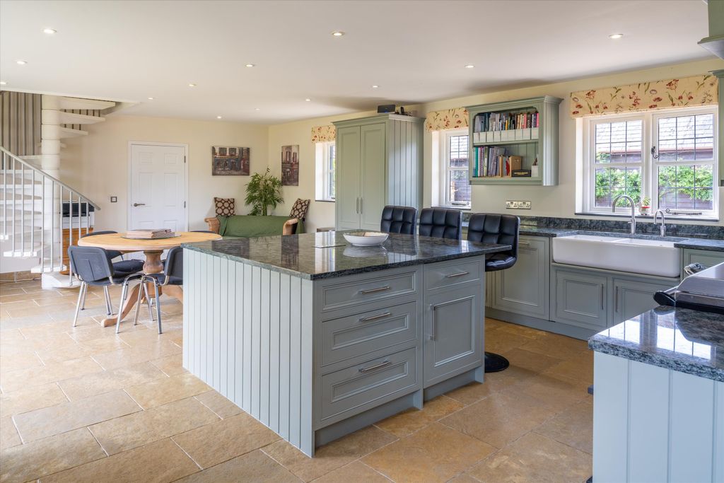 Additional image 5 of 6 bed farm for saleWotton Underwood, Buckinghamshire HP18