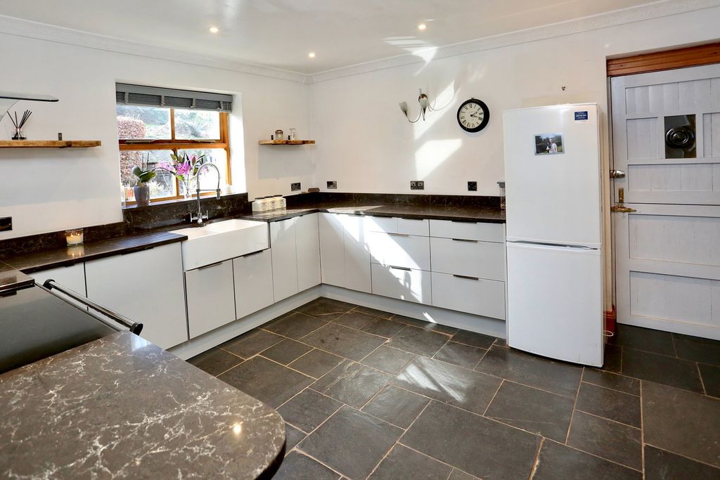 Property photo 3 of 55