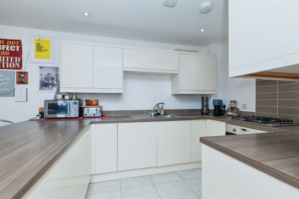 Property photo 2 of 24 Pbox-Img.Jpg