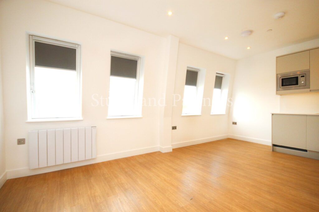 Property photo 3 of 6