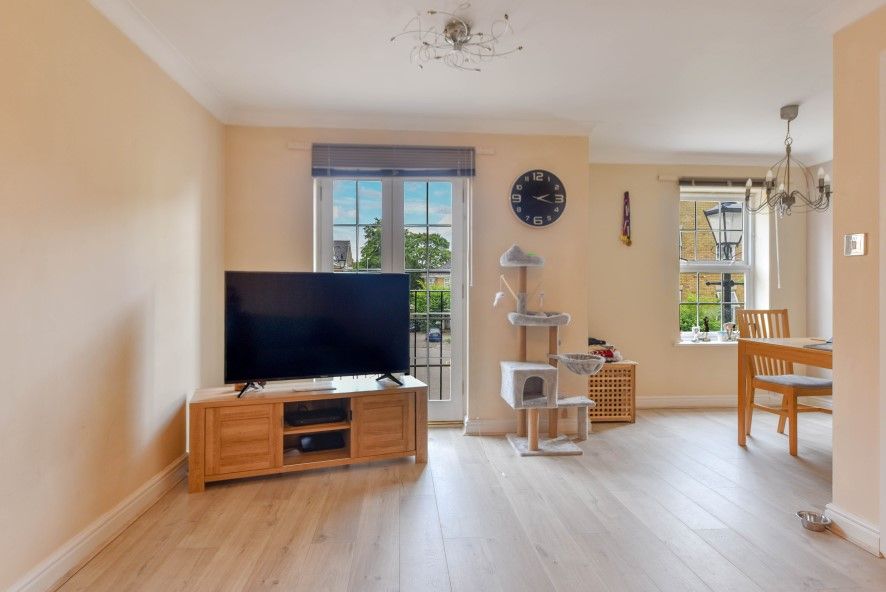 Property photo 3 of 17