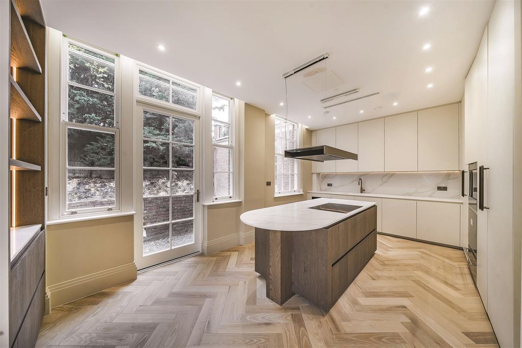 Property photo 2 of 6 11111 (20).Jpg