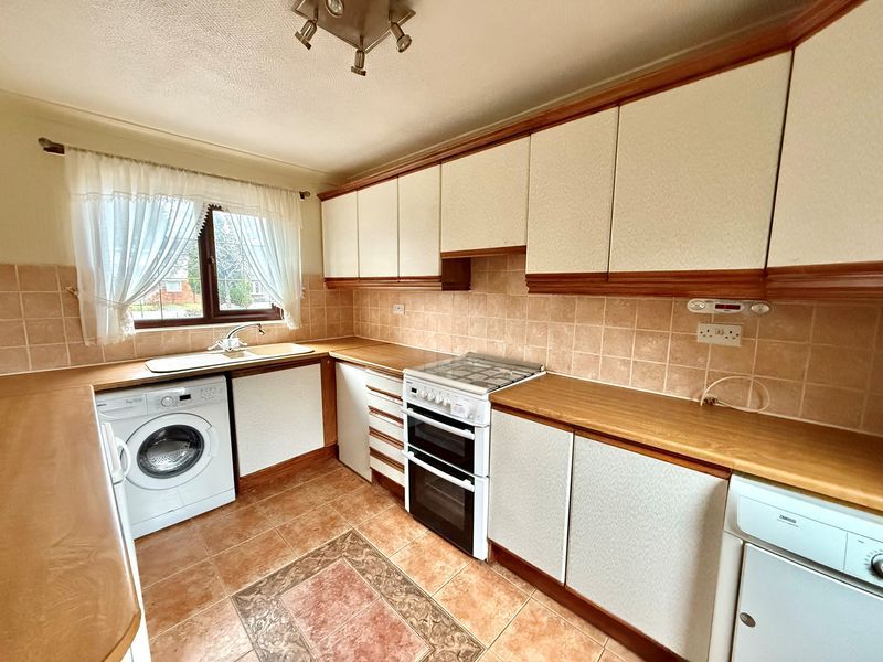 Property photo 3 of 11 Photo 8