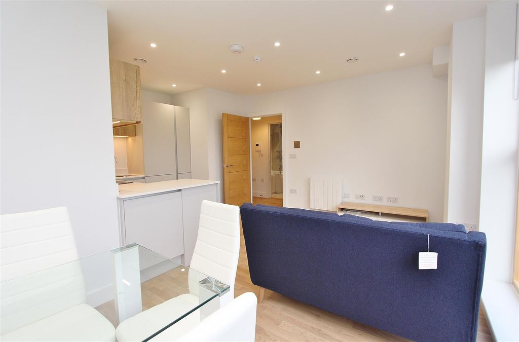 Property photo 3 of 8 Living/Dining Room