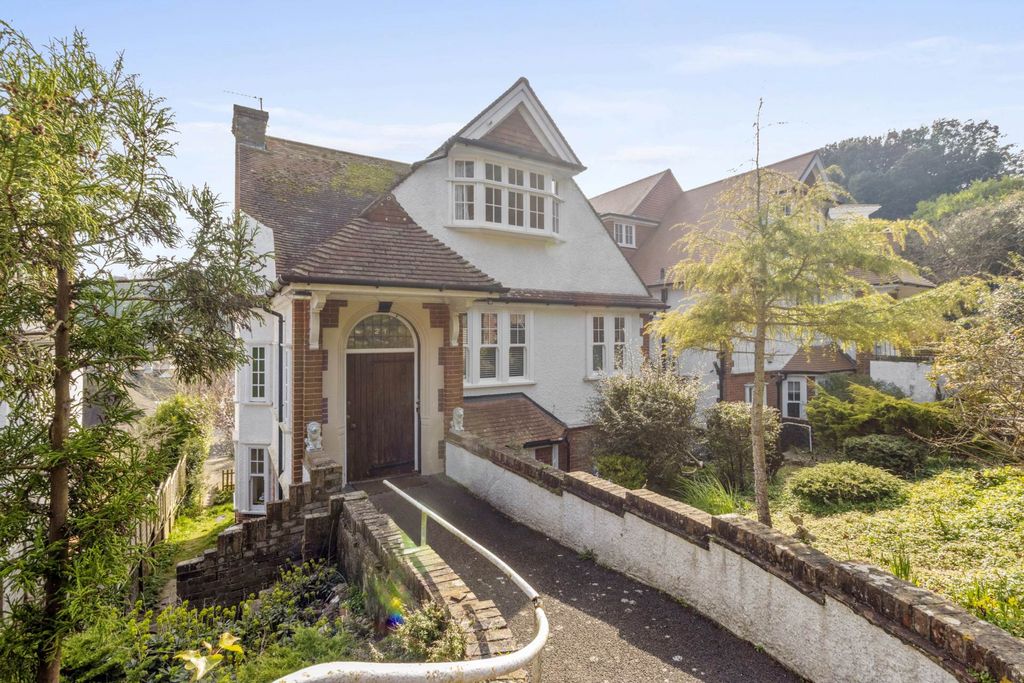 Property photo 1 of 37
