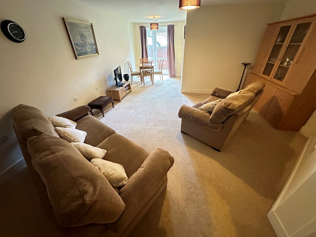 Property photo 2 of 9 3676294