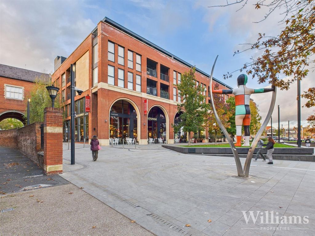 Property photo 1 of 12 Cam02861G0-Pr0518-Still012.Jpg