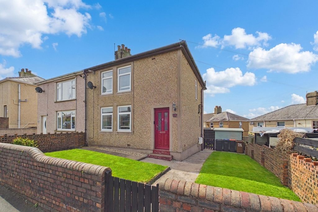 Property photo 2 of 18
