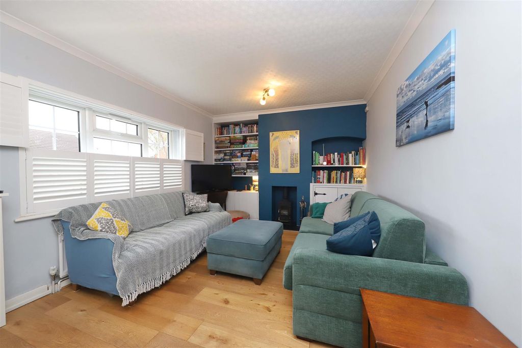 Property photo 2 of 15