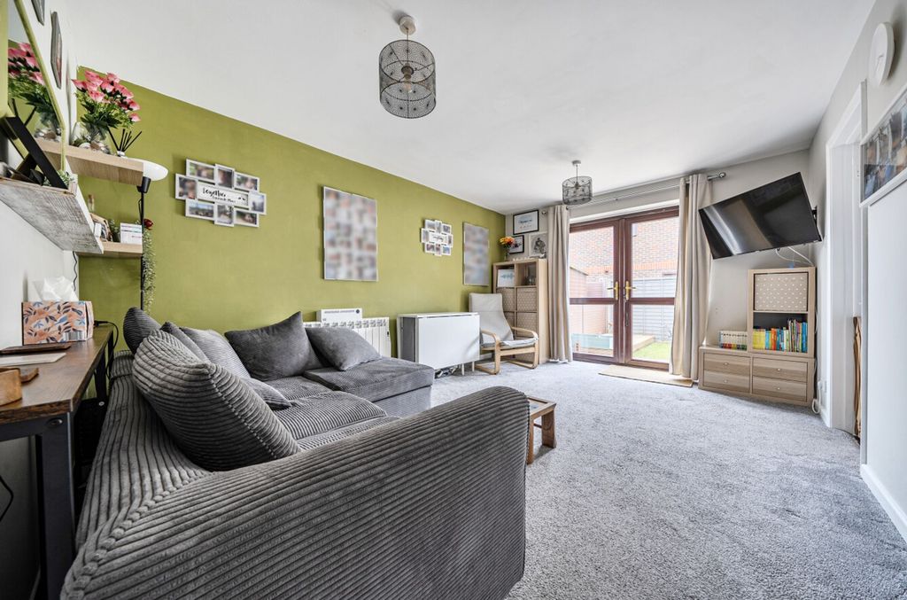 Property photo 2 of 12