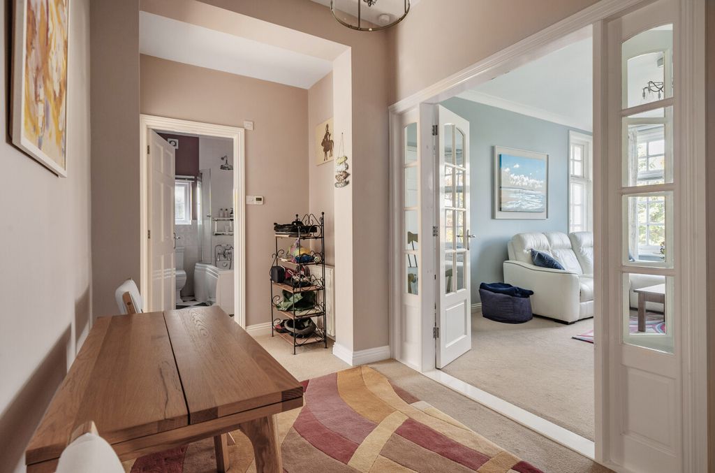 Property photo 2 of 22 1349715-15-68c2Fd...