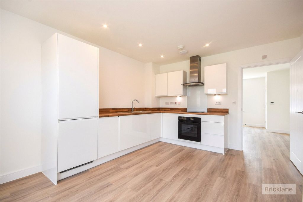 Property photo 2 of 11 Picture No. 03
