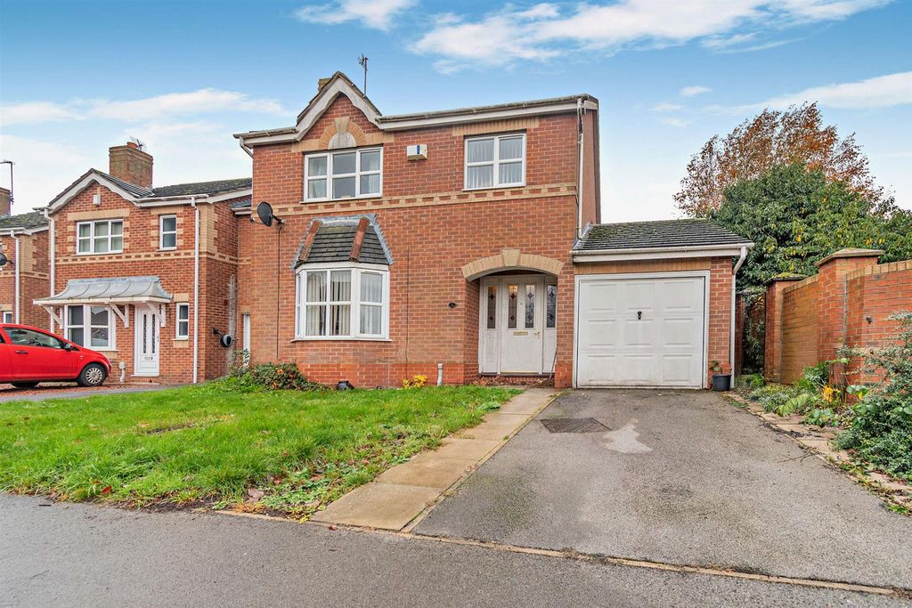 Property photo 1 of 11 8669276-Exterior01-800.Jpg