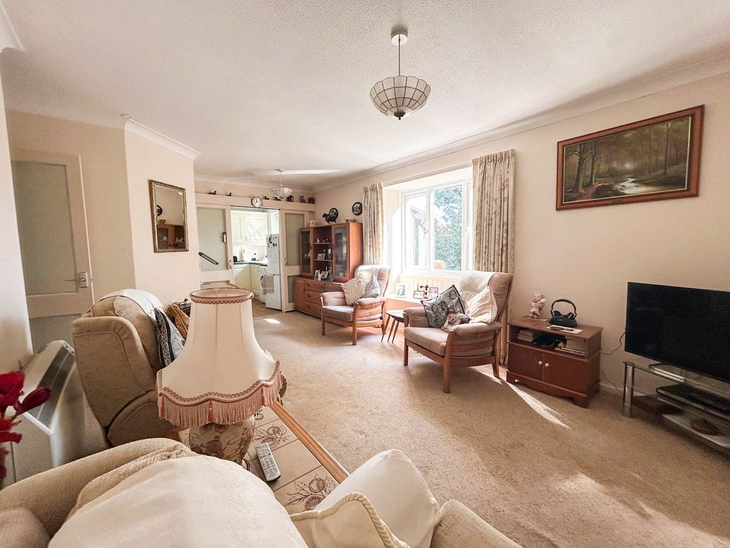 Property photo 2 of 11
