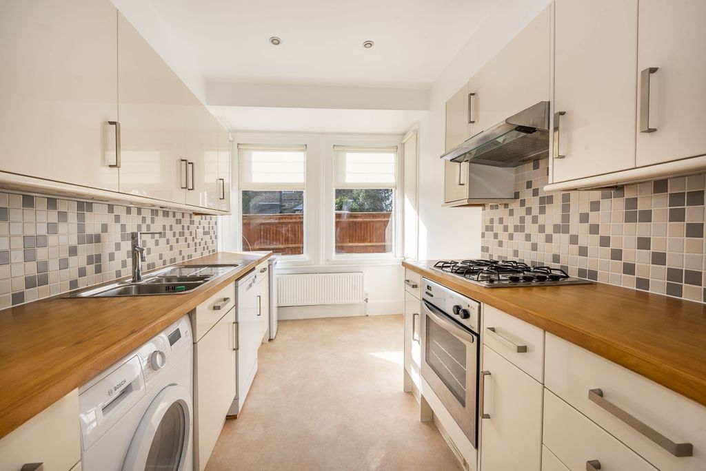 Property photo 2 of 7