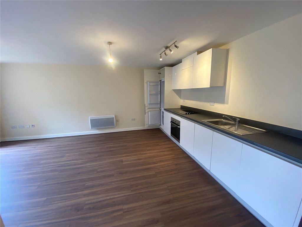 Property photo 3 of 8 Picture No. 06