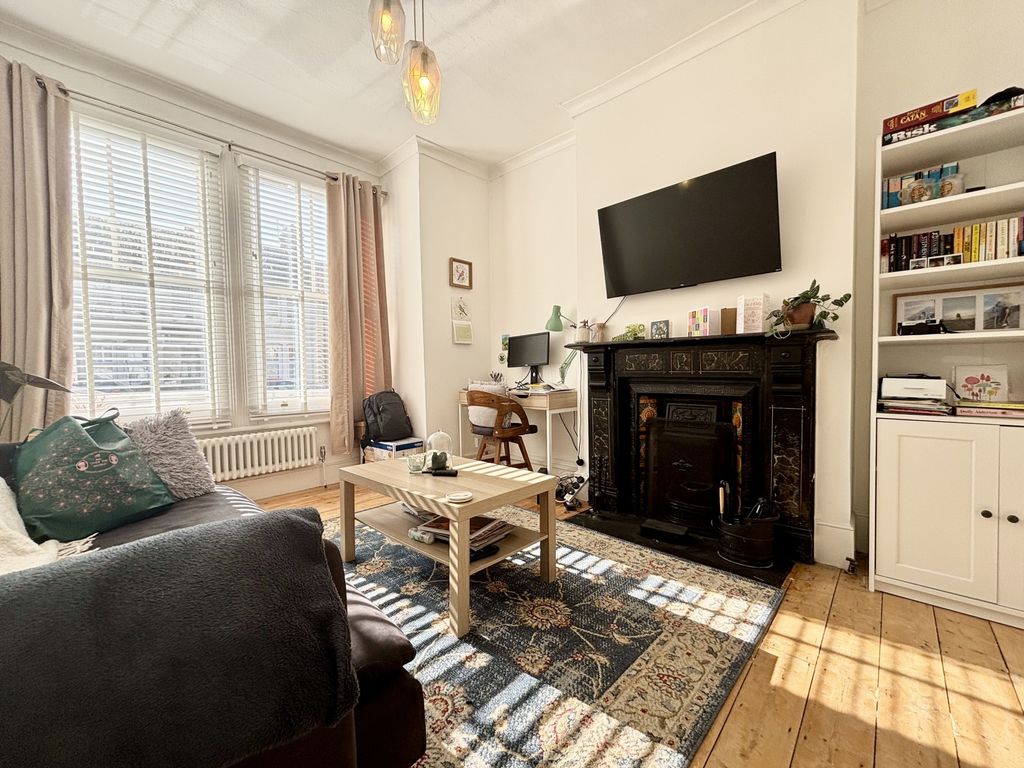 Property photo 1 of 8 Photo 2