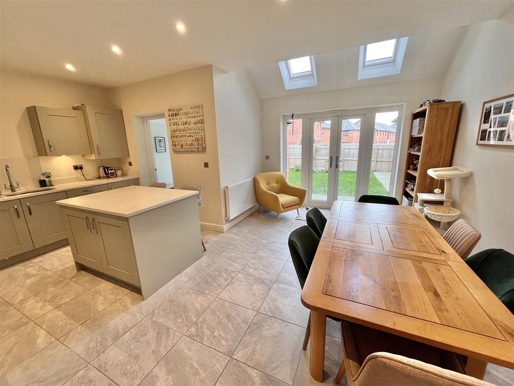 Property photo 3 of 22