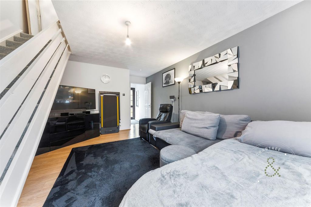 Property photo 2 of 29 Glan-Y-Ffordd-09.Jpg