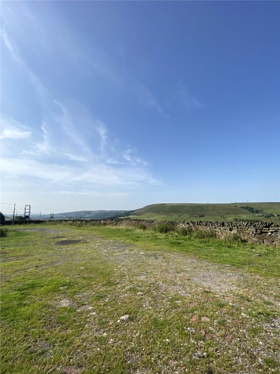 Property photo 3 of 8 Picture No. 18