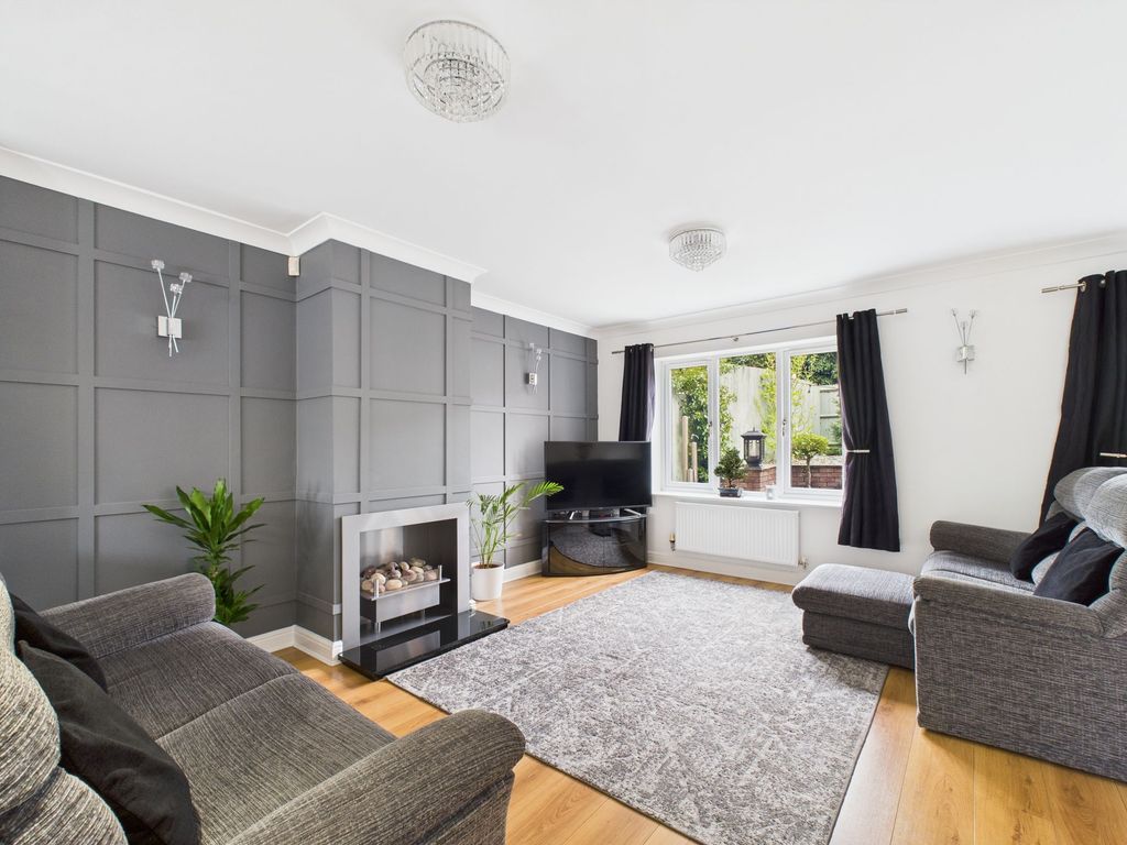 Property photo 2 of 27 Open Plan Living