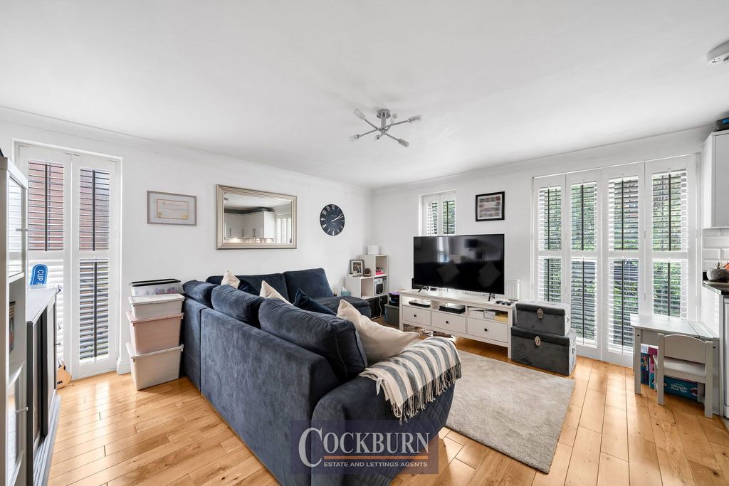 Property photo 2 of 10