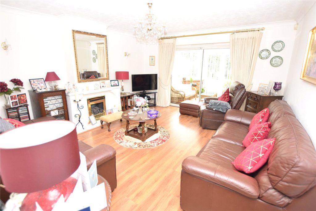 Property photo 2 of 11 Living Room