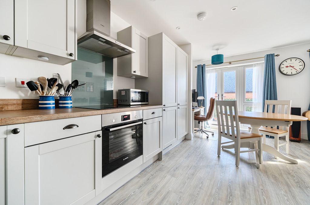 Property photo 3 of 10 1349333-11-68Baa3...