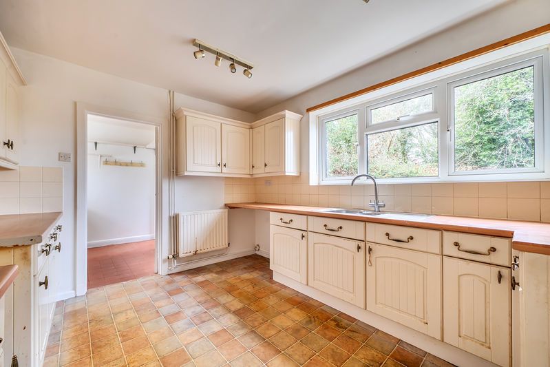 Property photo 3 of 17 Photo 12