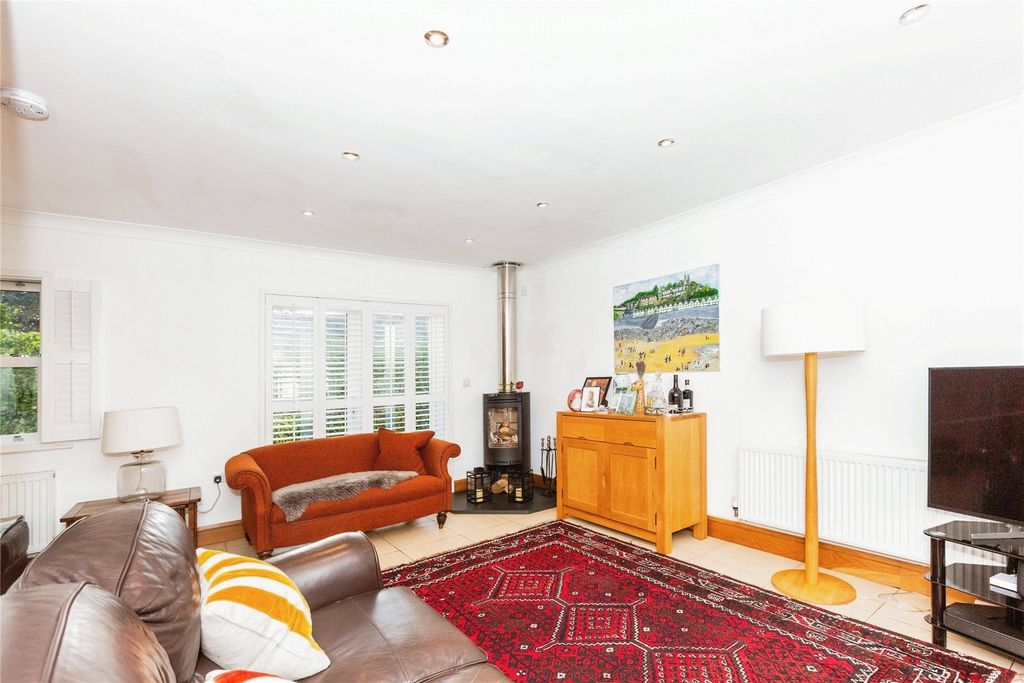Property photo 3 of 26 Picture No. 16