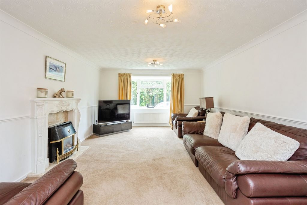 Property photo 3 of 21