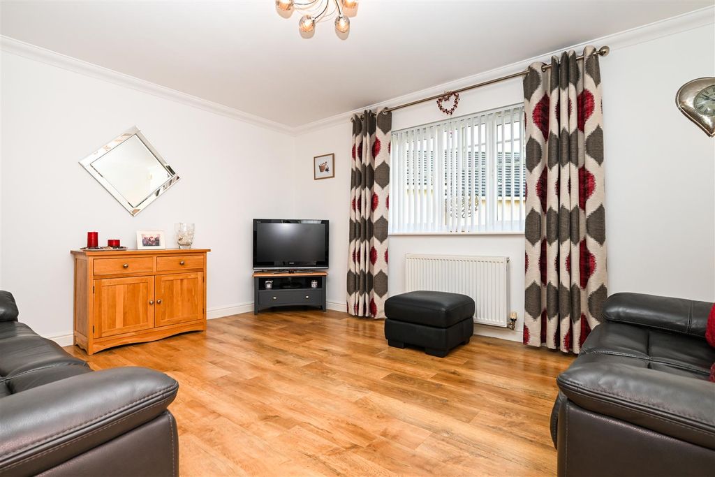Property photo 3 of 21 3.Jpg