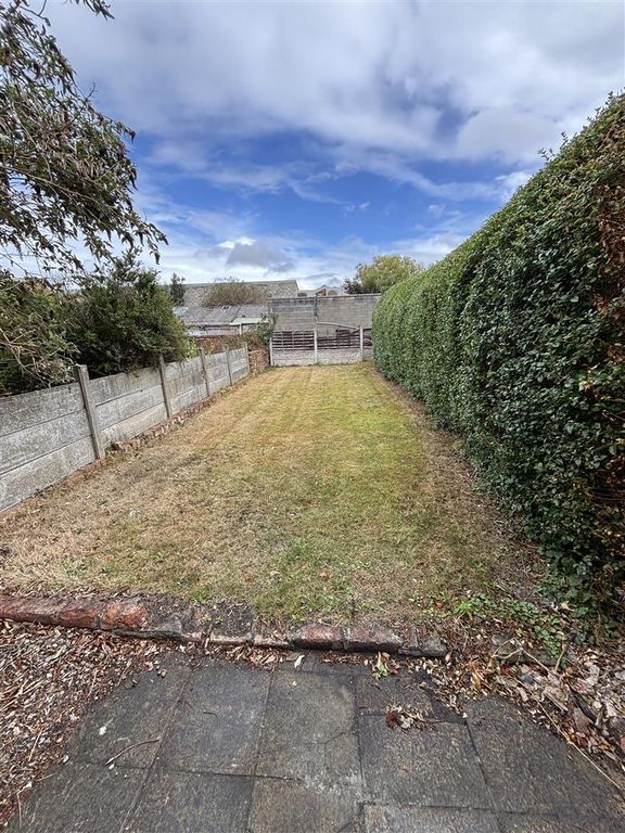 Property photo 1 of 7 Garden