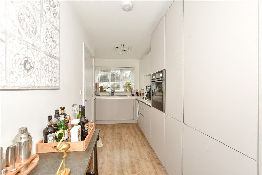 Property photo 3 of 12 Kitchen