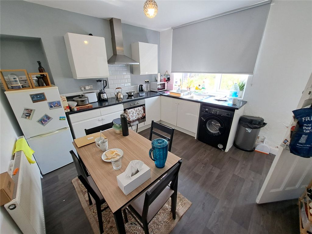 Property photo 3 of 11 Picture No. 21