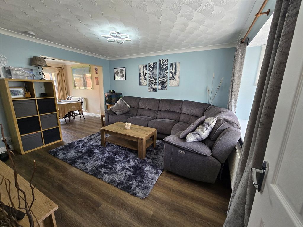 Property photo 1 of 17 Picture No. 27
