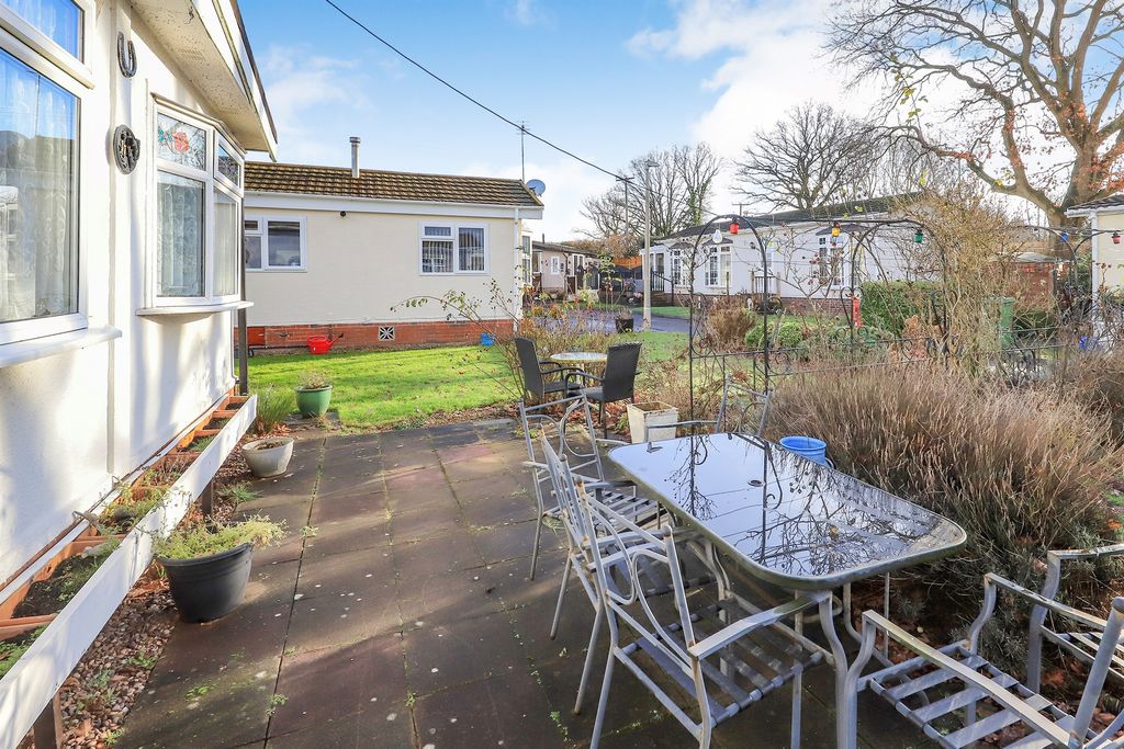 Property photo 2 of 14