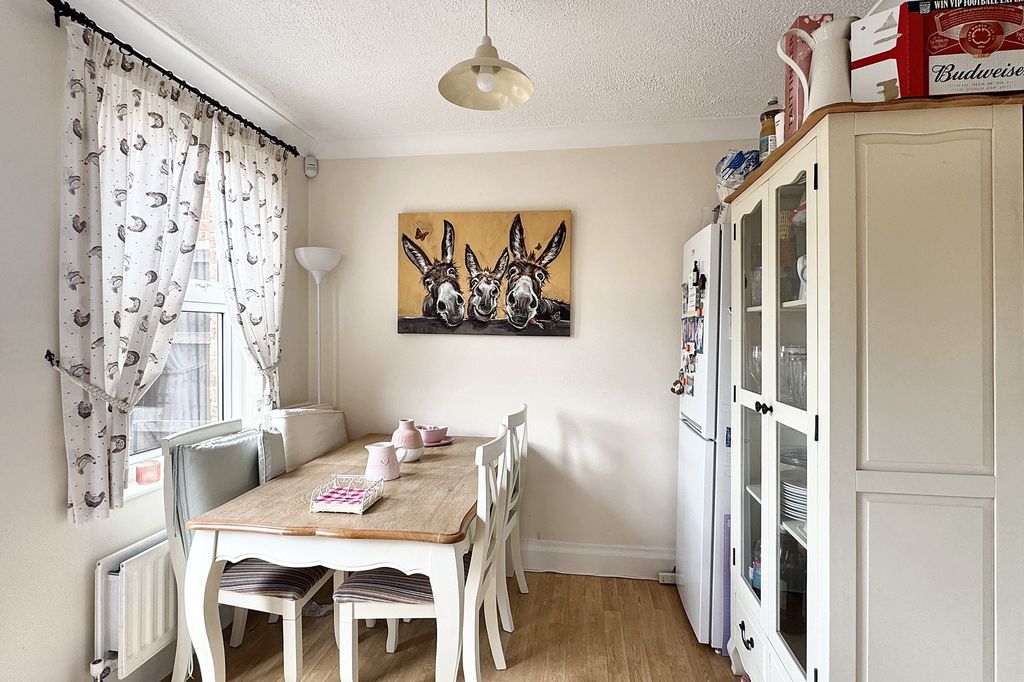 Property photo 3 of 14 Img_1182