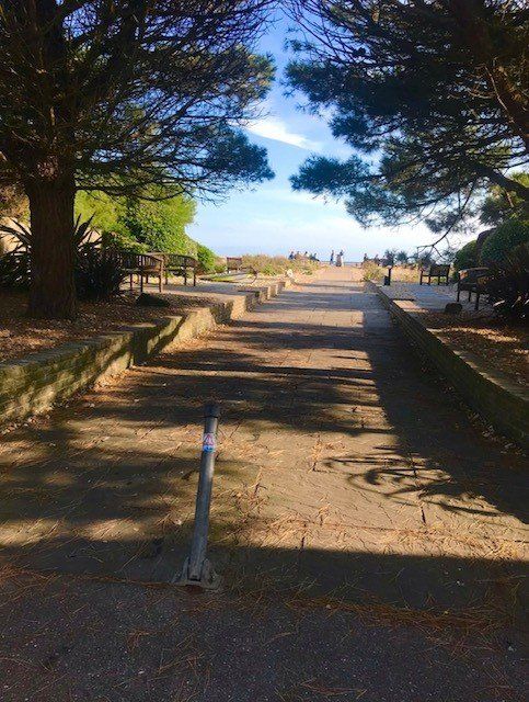 Property photo 2 of 17 Picture No. 25