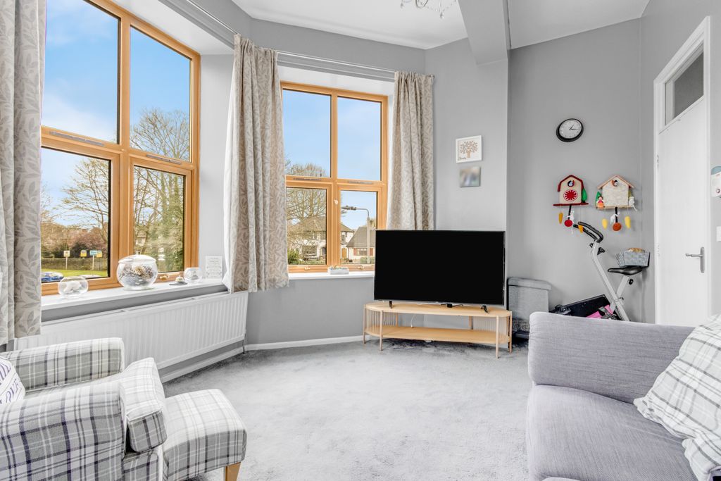 Property photo 2 of 13 Lounge