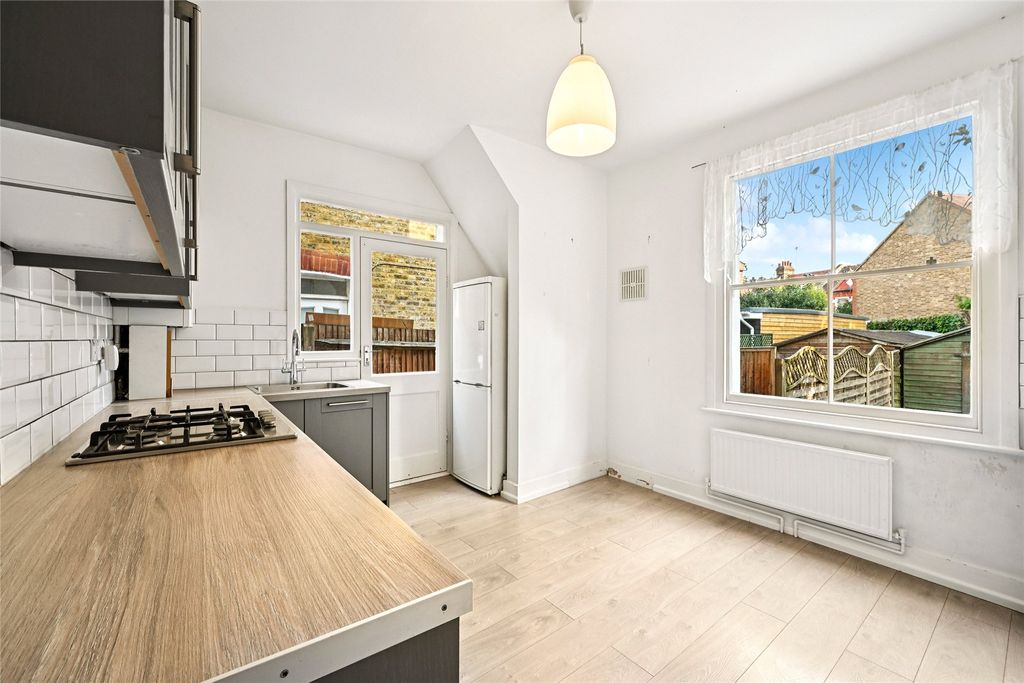 Property photo 2 of 12 Kitchen